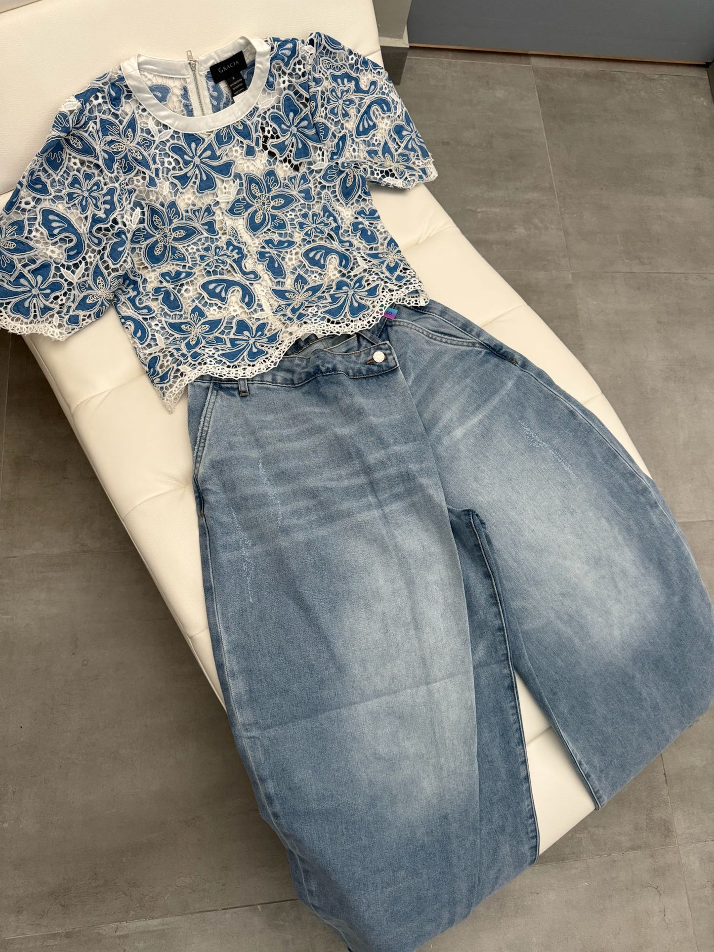 Vibrant Crossover Waist Jeans