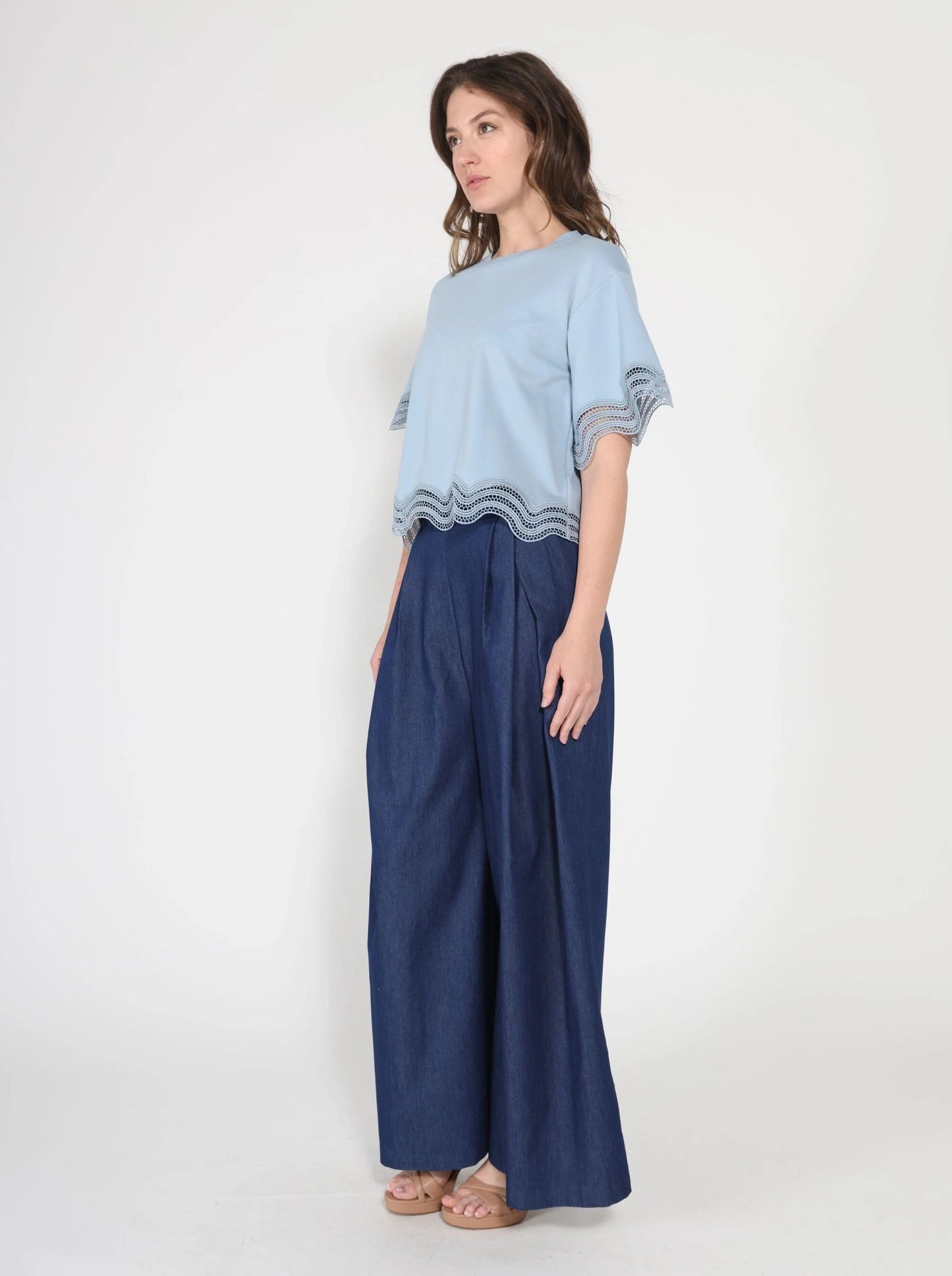 Lace Wavy Hem Short Sleeve